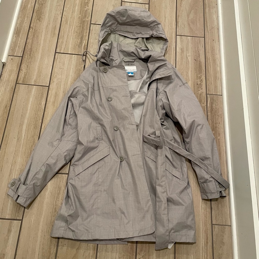 Columbia rain jacket
